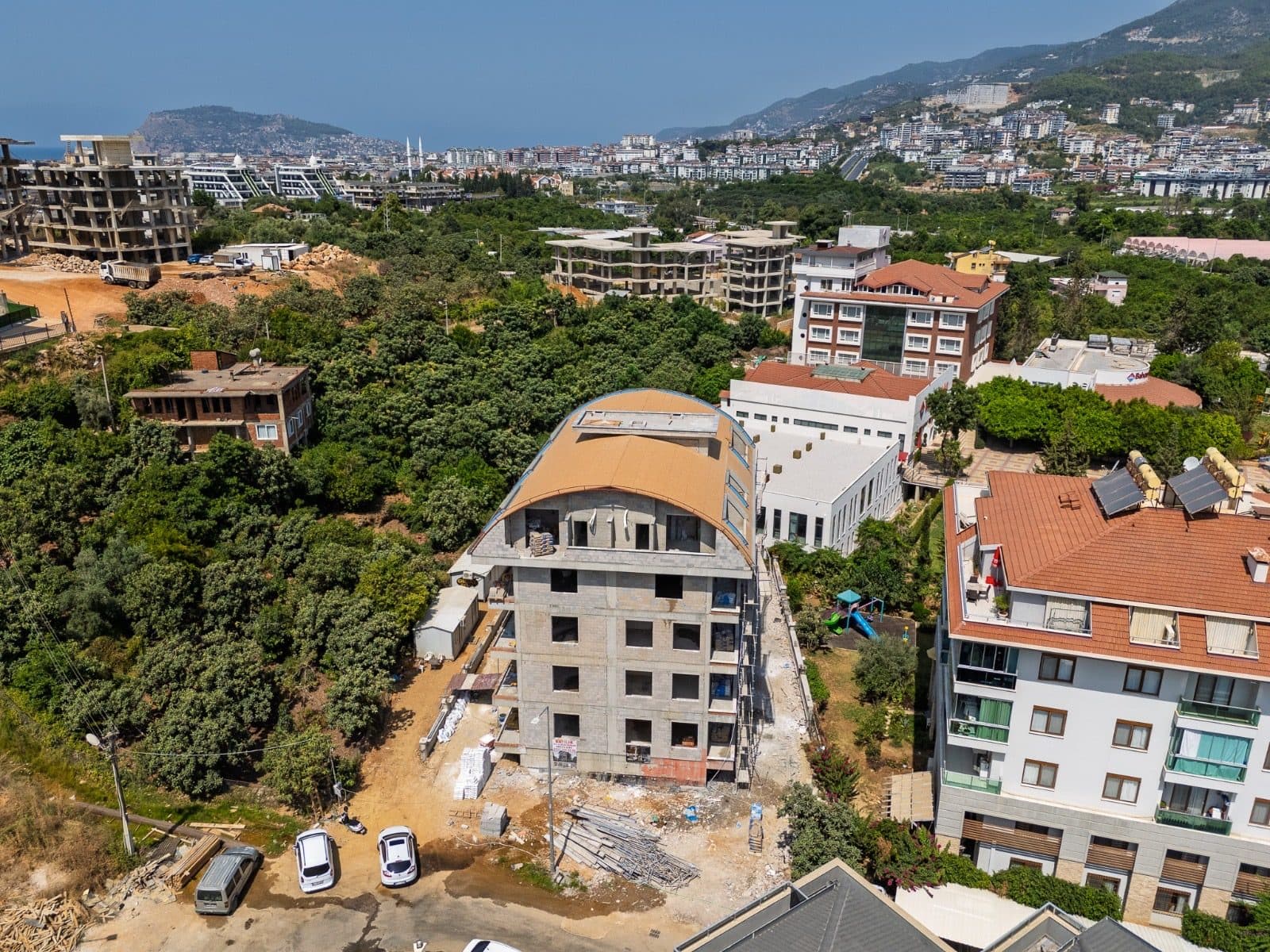 OBA MAHALLESİ YENİ PROJEDE SATILIK 3+1 AYRI MUTFAKLI DAİRE
