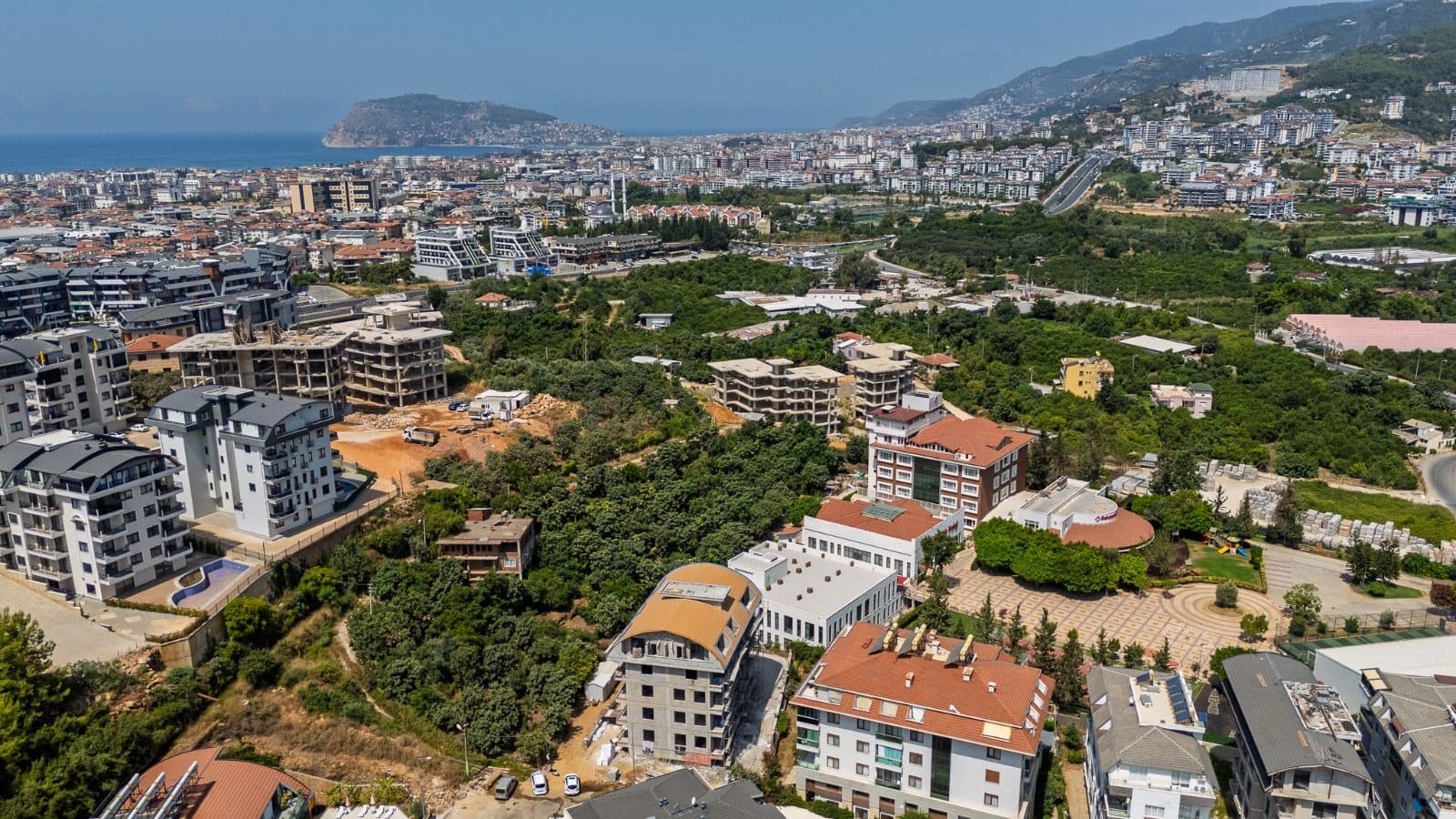 OBA MAHALLESİ YENİ PROJEDE SATILIK 3+1 AYRI MUTFAKLI DAİRE