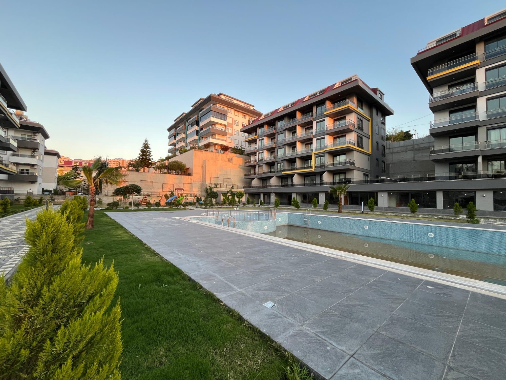 KESTEL BOTANİC GARDEN SİTESİNDE 1+1 DAİRE