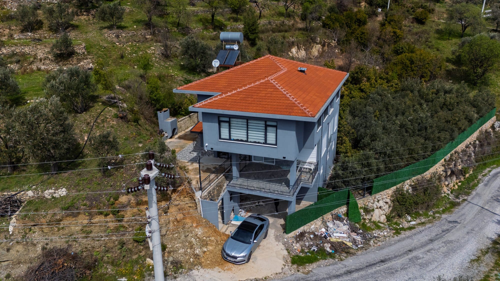 ALANYA KAYABAŞI 1.747m² ARAZİSİYLE EŞYALI MÜSTAKİL EV